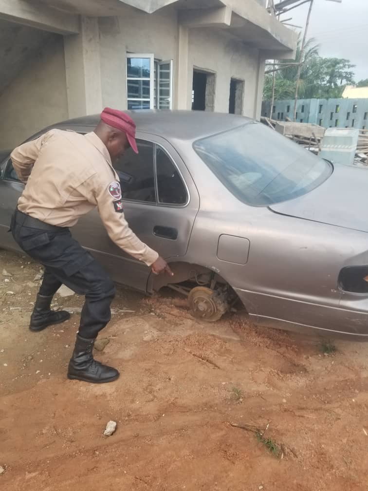 FRSC arrest driver of car moving with three tyres in Ogun FRSC arrest driver of car moving with three tyres in Ogun