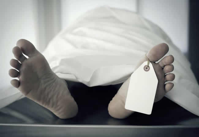 Woman slumps, dies while sharing testimony in Lagos church Woman slumps, dies while sharing testimony in Lagos church