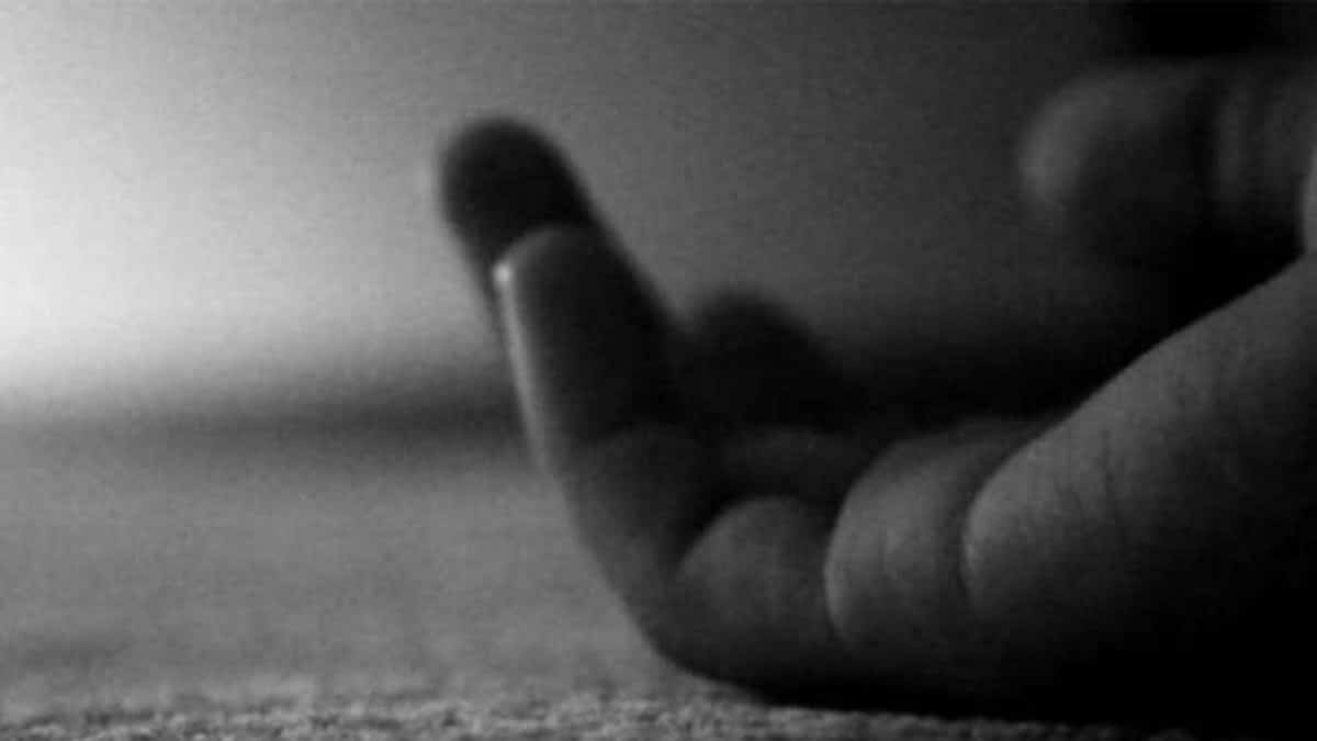 Nasarawa: Man commits suicide after allegedly discovering wife’s infidelity with friends Nasarawa: Man commits suicide after allegedly discovering wife’s infidelity with friends