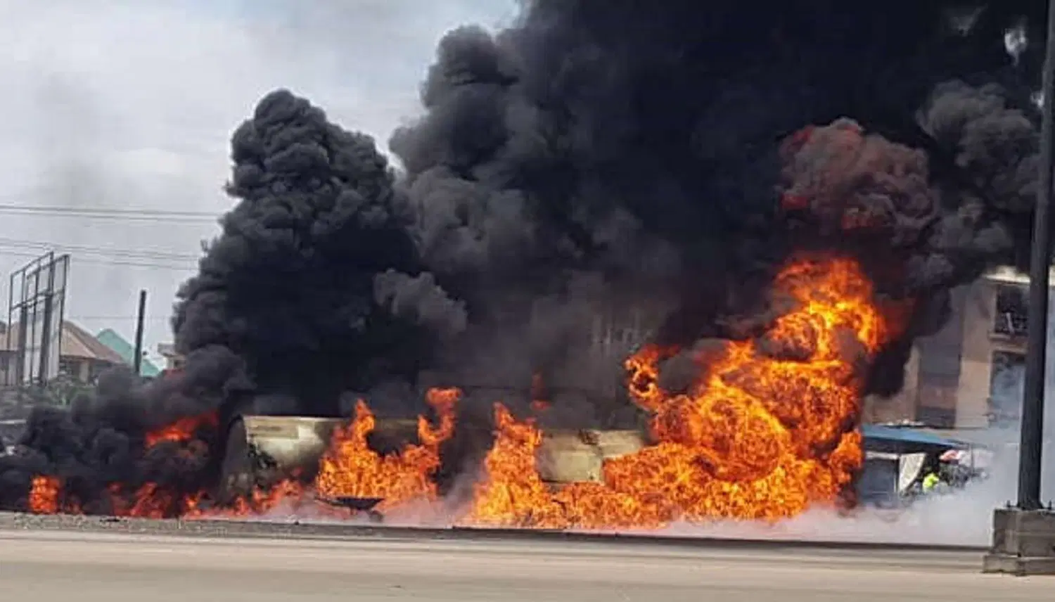 Fuel tanker blasts at Jigawa filling station Fuel tanker blasts at Jigawa filling station