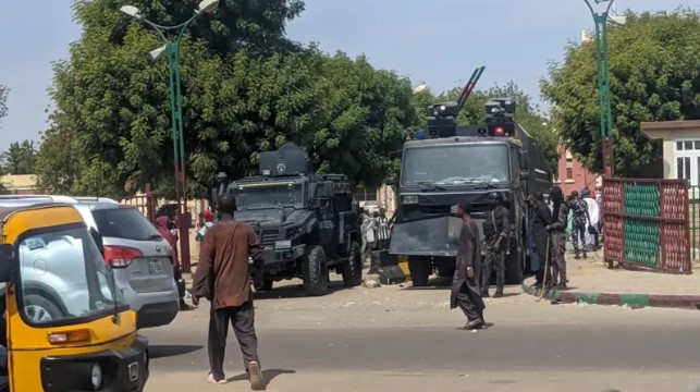 Security personnel take over Emir’s palace in Kano Security personnel take over Emir’s palace in Kano