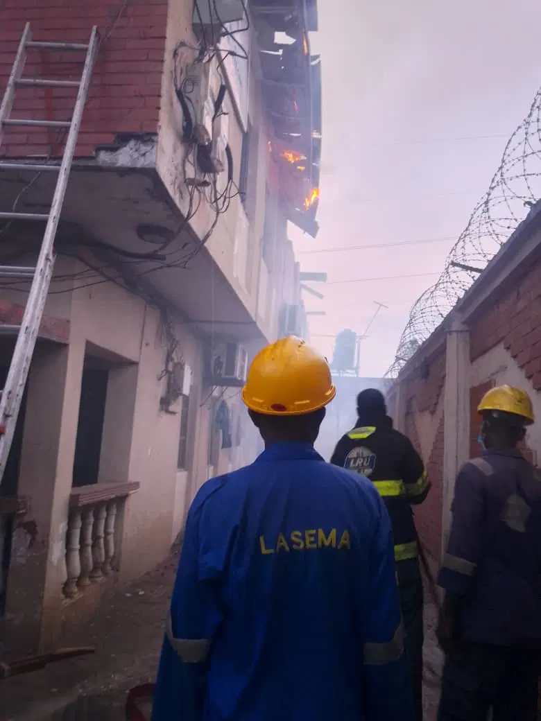 Lagos contains fire at Ago medical centre Lagos contains fire at Ago medical centre