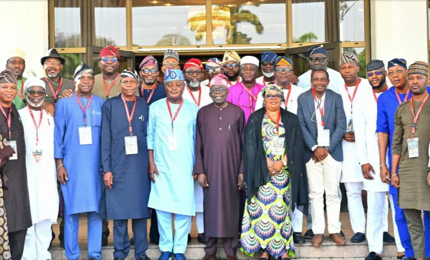 Tinubu meets Lagos lawmakers at Aso Rock behind closed-door session Tinubu meets Lagos lawmakers at Aso Rock behind closed-door session