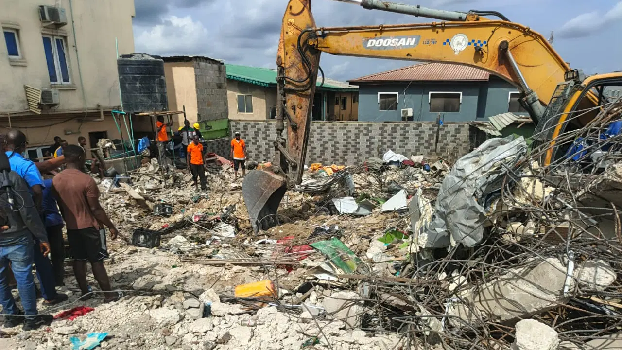 Death toll in Lagos building collapse rises to seven Death toll in Lagos building collapse rises to seven