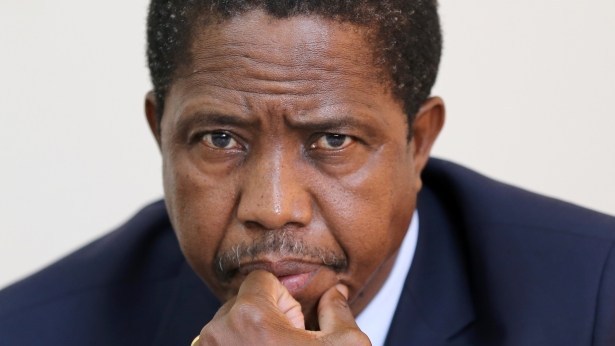 S.African court stops burial of Zambian ex-president mid-ceremony S.African court stops burial of Zambian ex-president mid-ceremony
