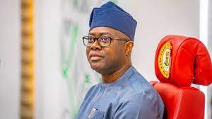 Oyo dispenses 18,000 tablets to teachers Oyo dispenses 18,000 tablets to teachers