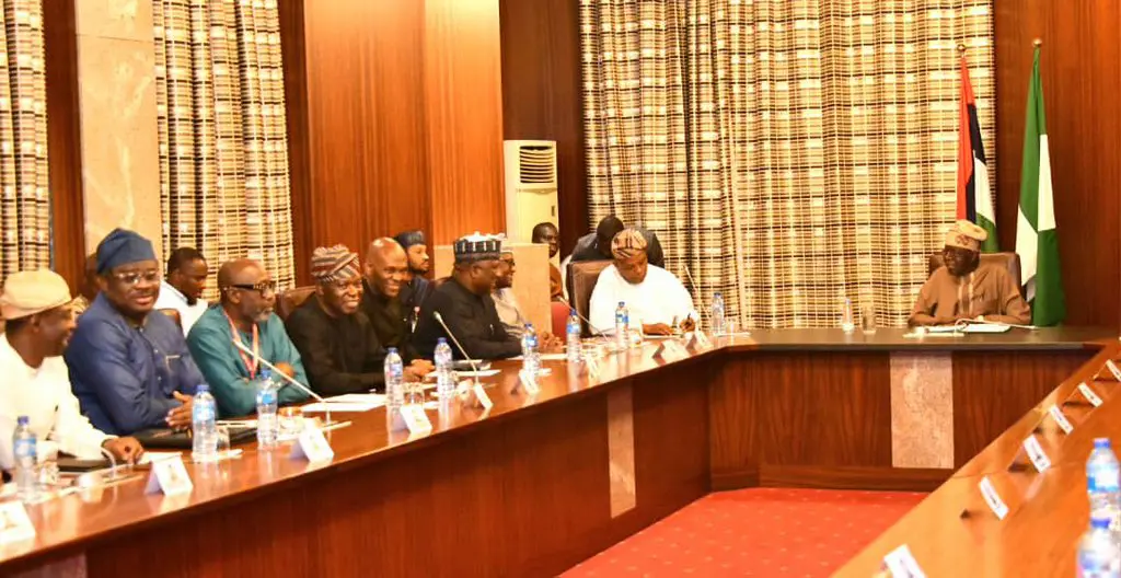 Tinubu meets with Dangote, Elumelu, others Tinubu meets with Dangote, Elumelu, others