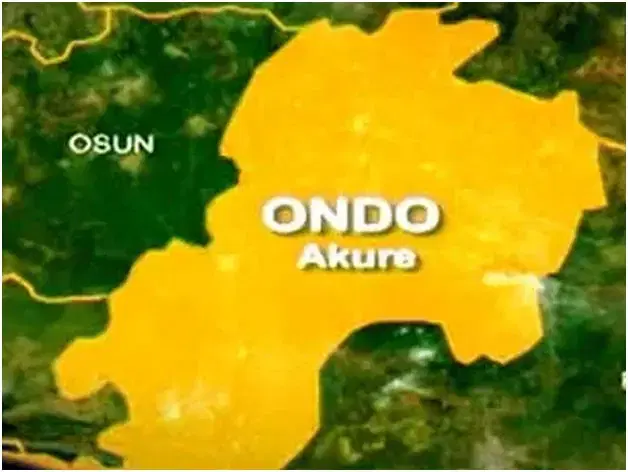 Man dies, wife, others injured as truck crushes tricycle in Ondo Man dies, wife, others injured as truck crushes tricycle in Ondo