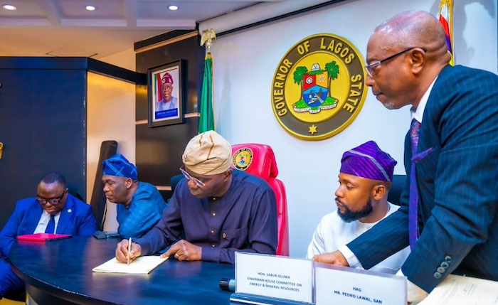 Lagos Gov signs electricity bill into law in Lagos