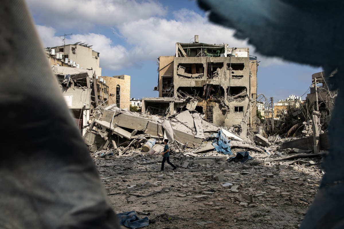 US Embassy in Tel Aviv damaged by Iranian missile strike US Embassy in Tel Aviv damaged by Iranian missile strike