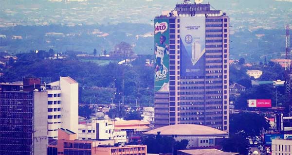 Man falls from 26-storey Cocoa House in Oyo Man falls from 26-storey Cocoa House in Oyo