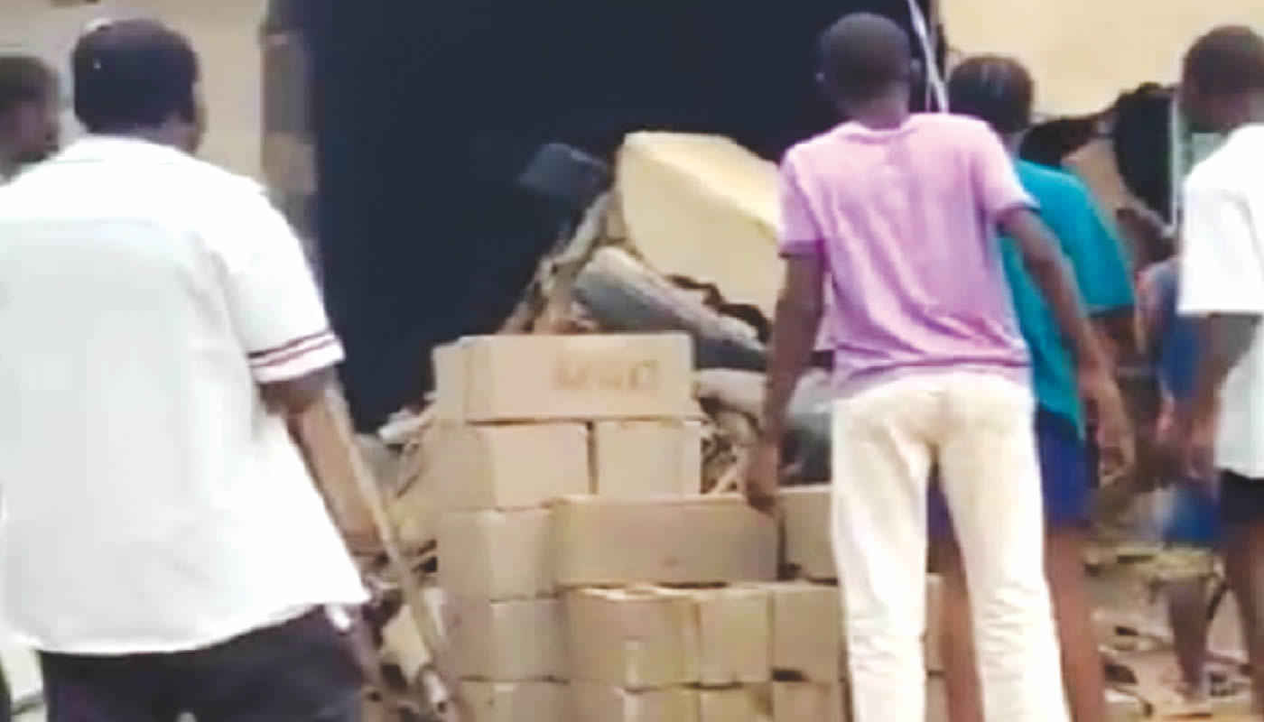 Car racing bet leaves five people dead in Ogun Car racing bet leaves five people dead in Ogun