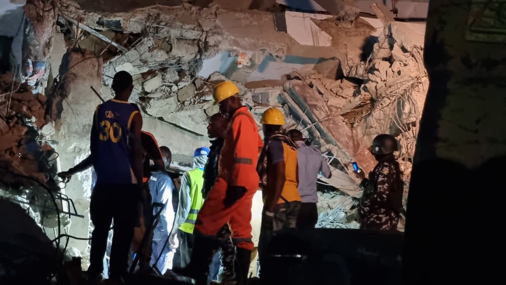 Four rescued from building collapse in Lagos