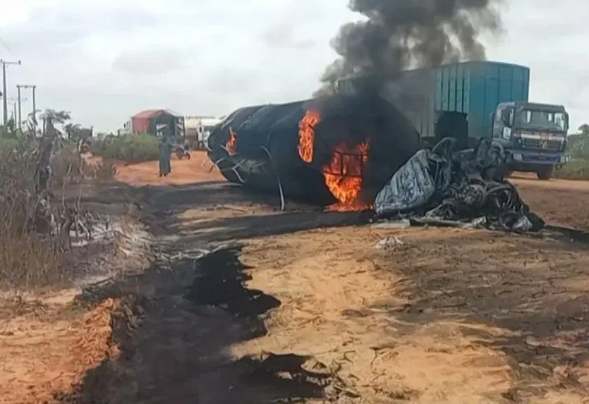 35 dead, 46 injured in tanker explosion in Niger 35 dead, 46 injured in tanker explosion in Niger